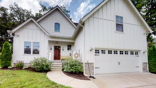 7146 Pepper Tree Cir, Fairview, TN 37062