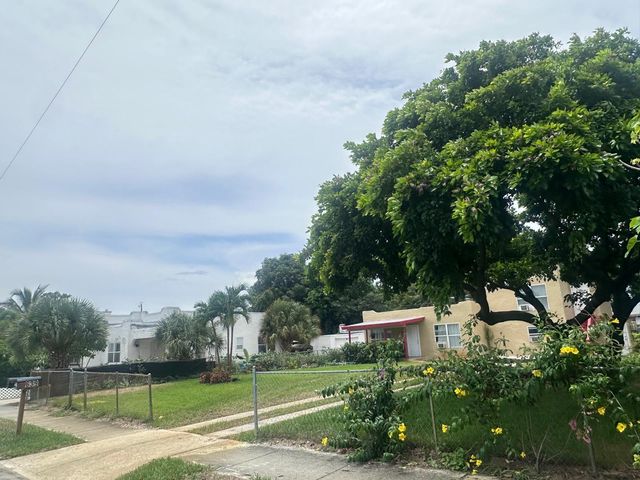 637 46th Street, West Palm Beach, FL 33407