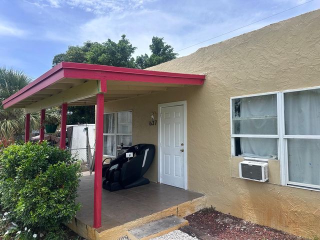 637 46th Street, West Palm Beach, FL 33407