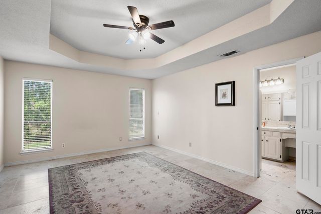 109 Old Barn Circle, Holly Lake Ranch, TX 75765