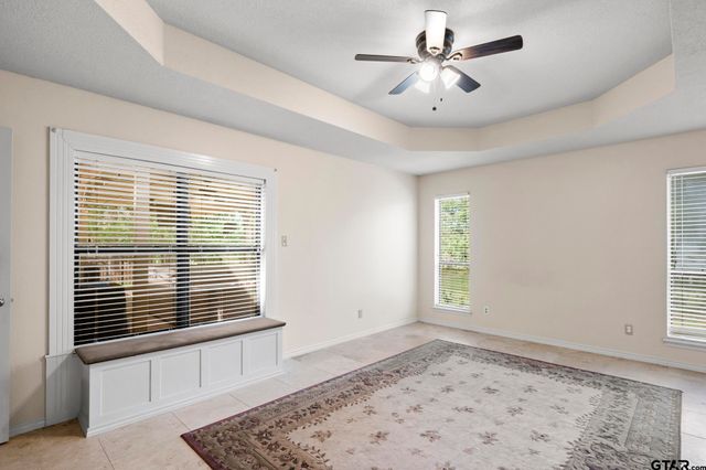 109 Old Barn Circle, Holly Lake Ranch, TX 75765