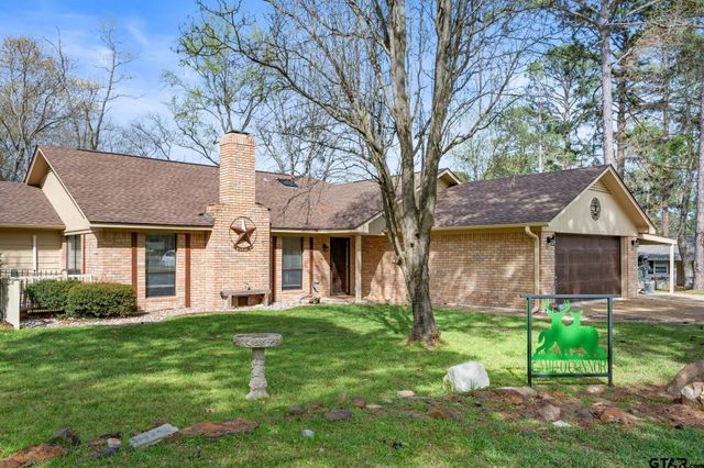 109 Old Barn Circle, Holly Lake Ranch, TX 75765
