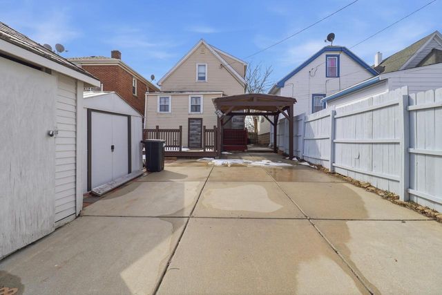 1414 W Euclid AVENUE, Milwaukee, WI 53215