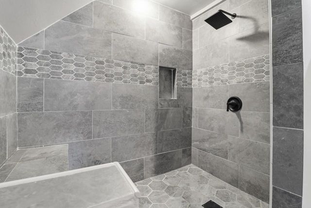 1414 W Euclid AVENUE, Milwaukee, WI 53215