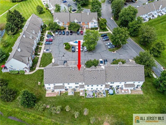 33 Keith Court, South Brunswick, NJ 08824