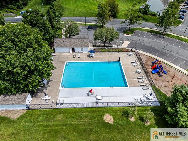 33 Keith Court, South Brunswick, NJ 08824