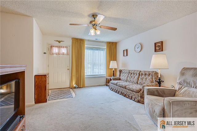 33 Keith Court, South Brunswick, NJ 08824
