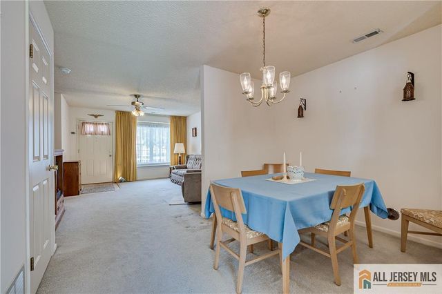 33 Keith Court, South Brunswick, NJ 08824