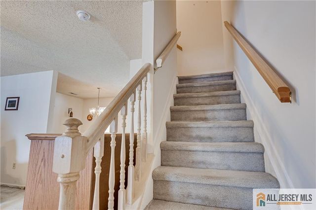 33 Keith Court, South Brunswick, NJ 08824