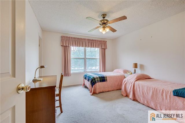 33 Keith Court, South Brunswick, NJ 08824