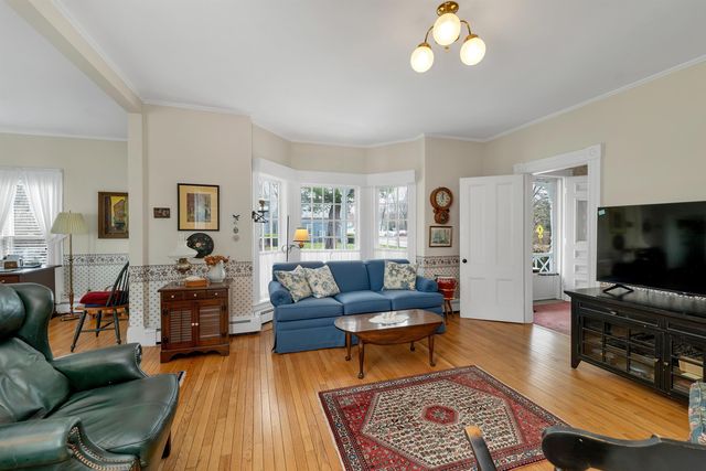 19 Church Street, Alton, NH 03809