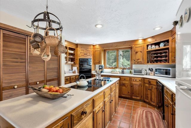 132 Bay Road, Barnstable, MA 02635
