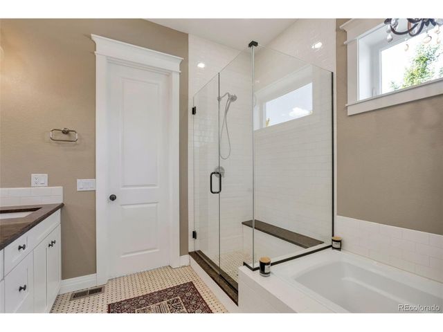 90 Niagara St, Denver, CO 80230