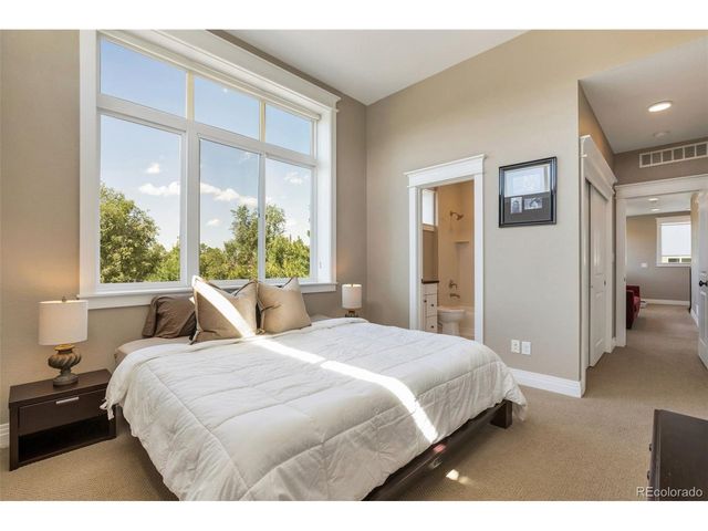 90 Niagara St, Denver, CO 80230
