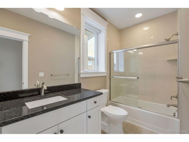 90 Niagara St, Denver, CO 80230
