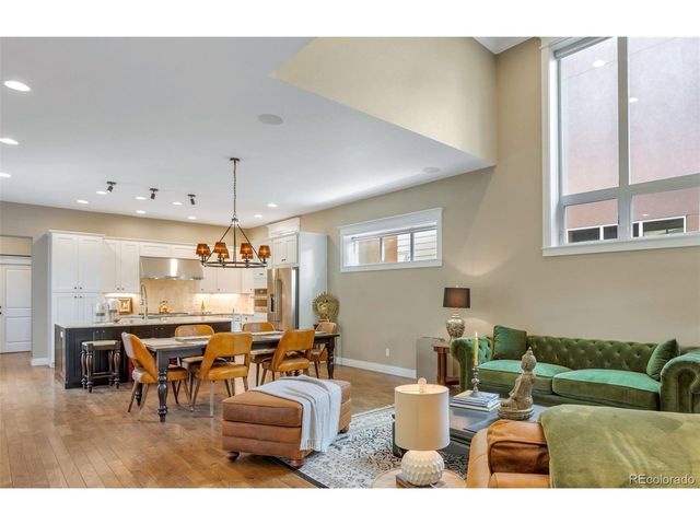 90 Niagara St, Denver, CO 80230