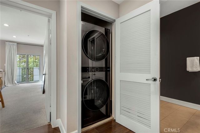10639 Woodbridge Street 206, Toluca Lake, CA 91602