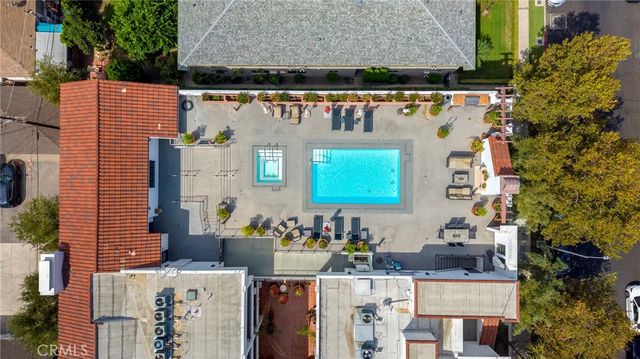 10639 Woodbridge Street 206, Toluca Lake, CA 91602