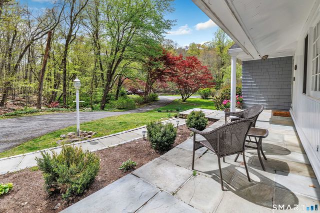 15 Rivergate Woods, Wilton, CT 06897