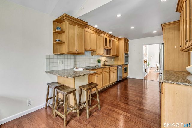 15 Rivergate Woods, Wilton, CT 06897