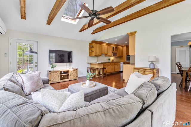 15 Rivergate Woods, Wilton, CT 06897
