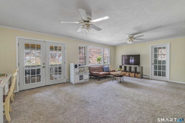 15 Rivergate Woods, Wilton, CT 06897