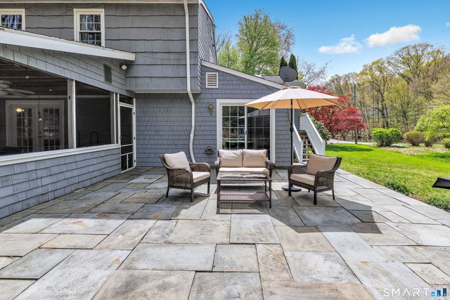 15 Rivergate Woods, Wilton, CT 06897