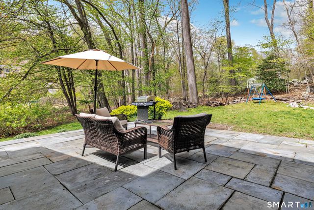 15 Rivergate Woods, Wilton, CT 06897