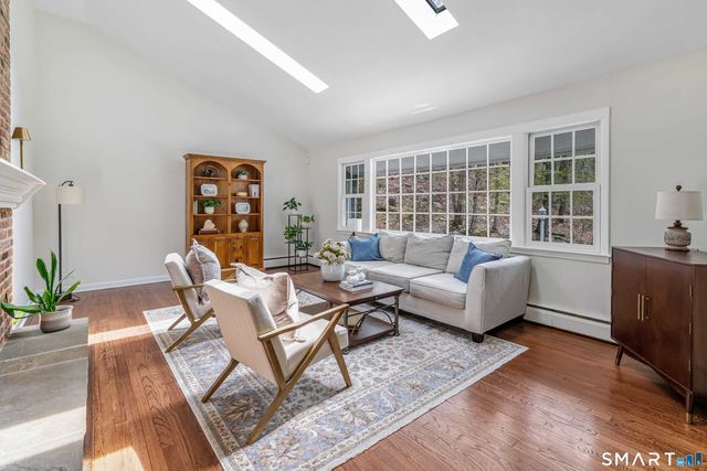15 Rivergate Woods, Wilton, CT 06897