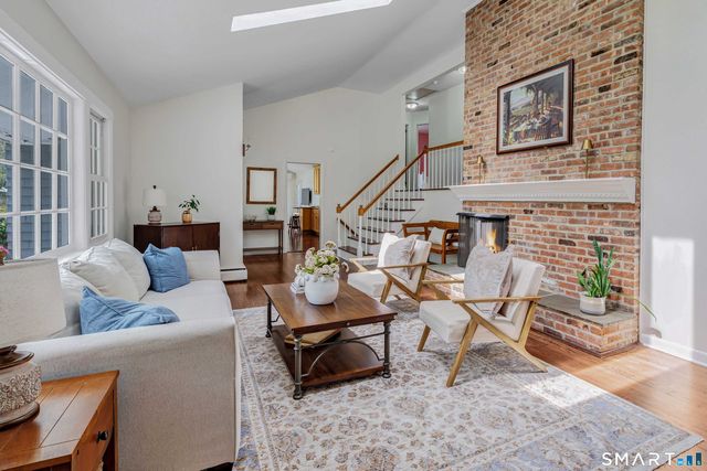 15 Rivergate Woods, Wilton, CT 06897