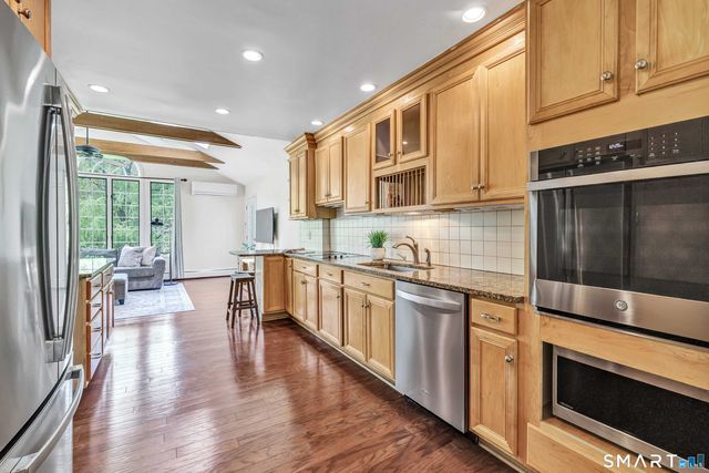 15 Rivergate Woods, Wilton, CT 06897