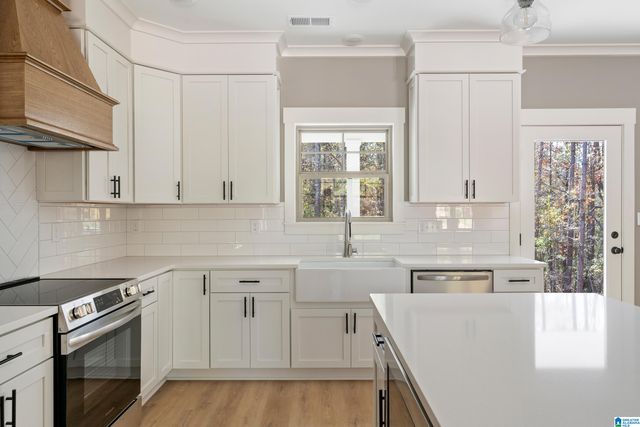 30 CREEKSTONE DRIVE, Sylacauga, AL 35151