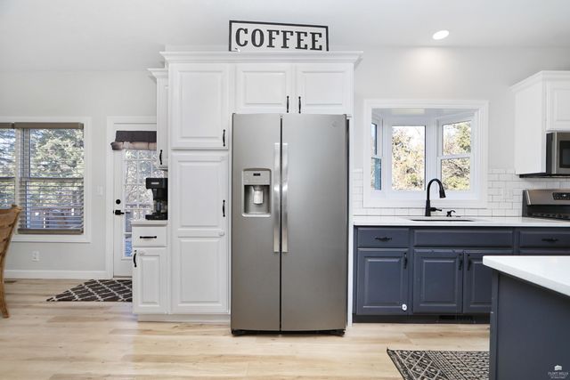 1672 Kingwood, Manhattan, KS 66502