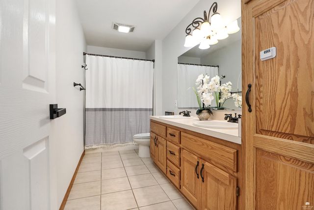 1672 Kingwood, Manhattan, KS 66502