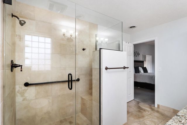 1672 Kingwood, Manhattan, KS 66502