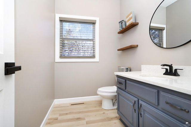 1672 Kingwood, Manhattan, KS 66502