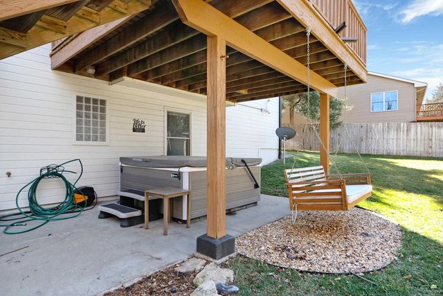 1672 Kingwood, Manhattan, KS 66502