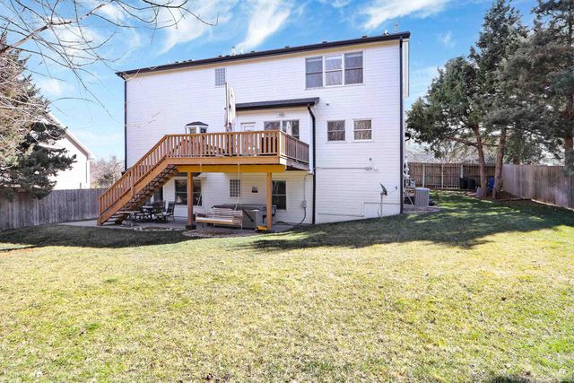 1672 Kingwood, Manhattan, KS 66502