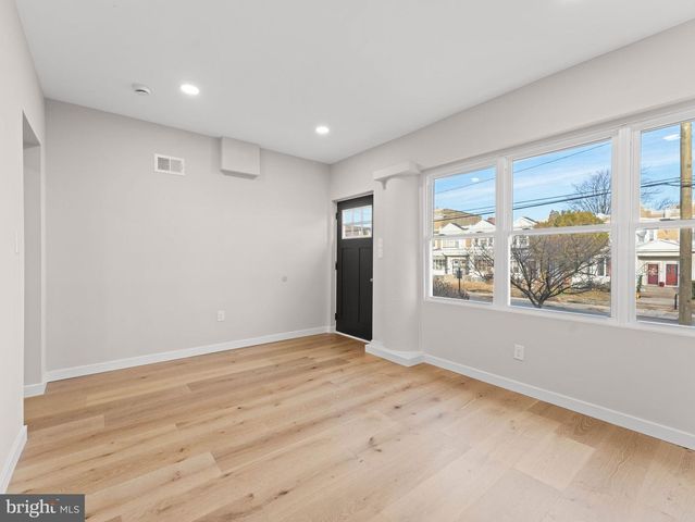 6034 W COLUMBIA AVE, Philadelphia, PA 19151