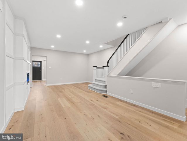 6034 W COLUMBIA AVE, Philadelphia, PA 19151