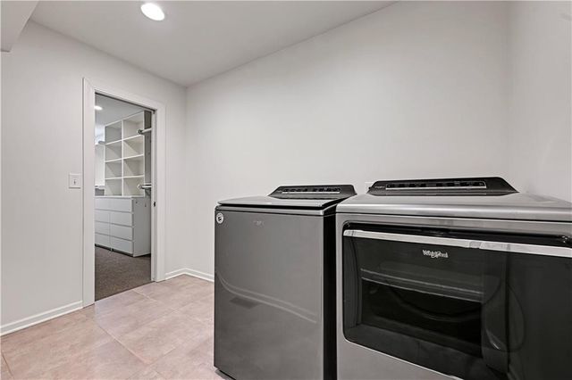 6241 Howe Drive, Fairway, KS 66205