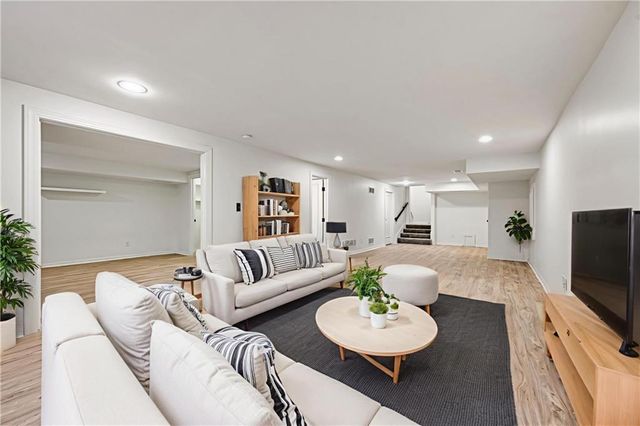 6241 Howe Drive, Fairway, KS 66205