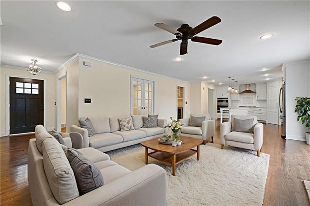 6241 Howe Drive, Fairway, KS 66205