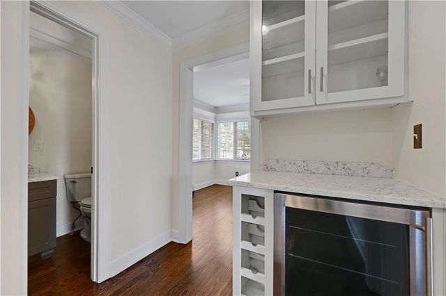 6241 Howe Drive, Fairway, KS 66205