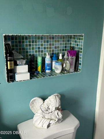 919 Royal Oak Court, Holly Hill, FL 32117