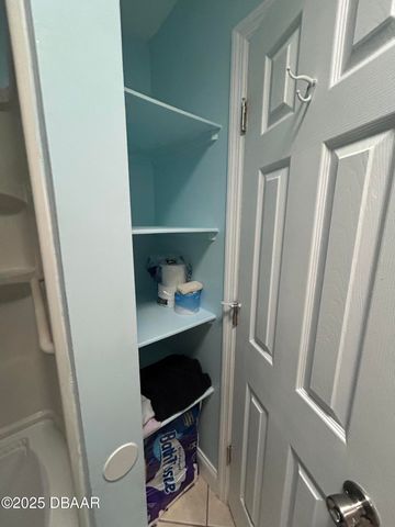 919 Royal Oak Court, Holly Hill, FL 32117