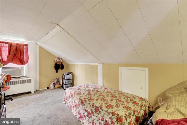439 S 8TH ST, Chambersburg, PA 17201