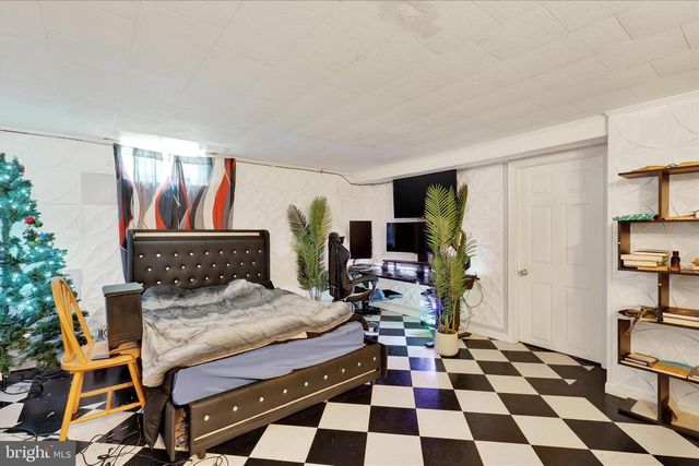 439 S 8TH ST, Chambersburg, PA 17201