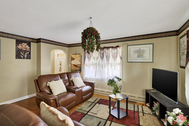 439 S 8TH ST, Chambersburg, PA 17201