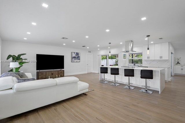 6991 NE 7th Ave 0, Boca Raton, FL 33487